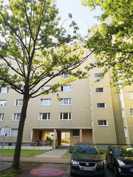 Familienangelegenheit: weitläufige 4-Zimmer-Wohnung